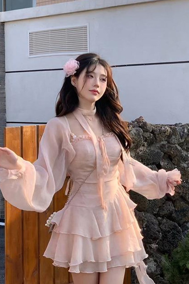 微胖溫柔甜美荷葉邊吊帶連衣裙女夏季小個子收腰顯瘦短裙開衫套裝