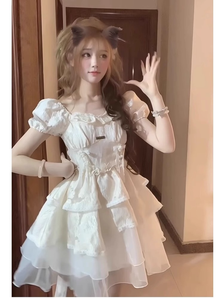 甜辣妹連衣裙女夏季法式初戀泡泡袖溫柔公主裙設計感收腰蓬蓬裙子