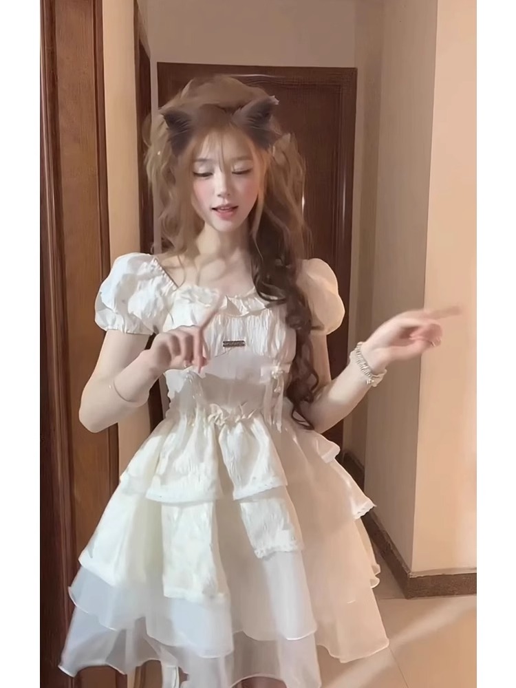 甜辣妹連衣裙女夏季法式初戀泡泡袖溫柔公主裙設計感收腰蓬蓬裙子