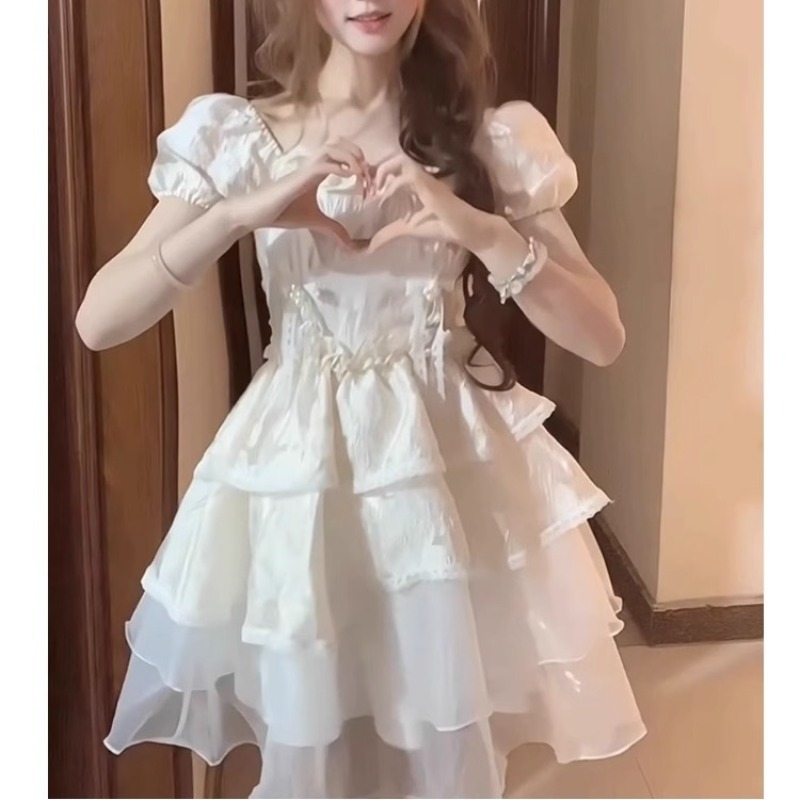 甜辣妹連衣裙女夏季法式初戀泡泡袖溫柔公主裙設計感收腰蓬蓬裙子