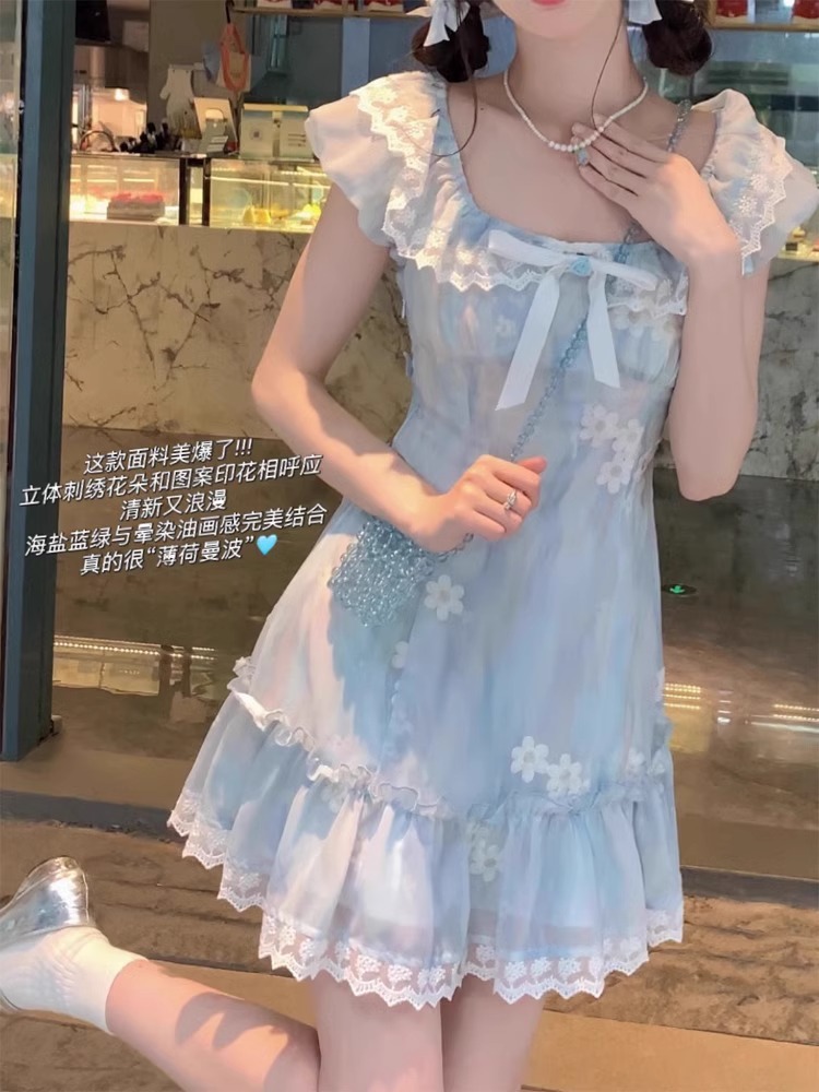 學院風蕾絲拼接蓬蓬裙女夏季新款小個子穿搭蝴蝶結短款碎花連衣裙