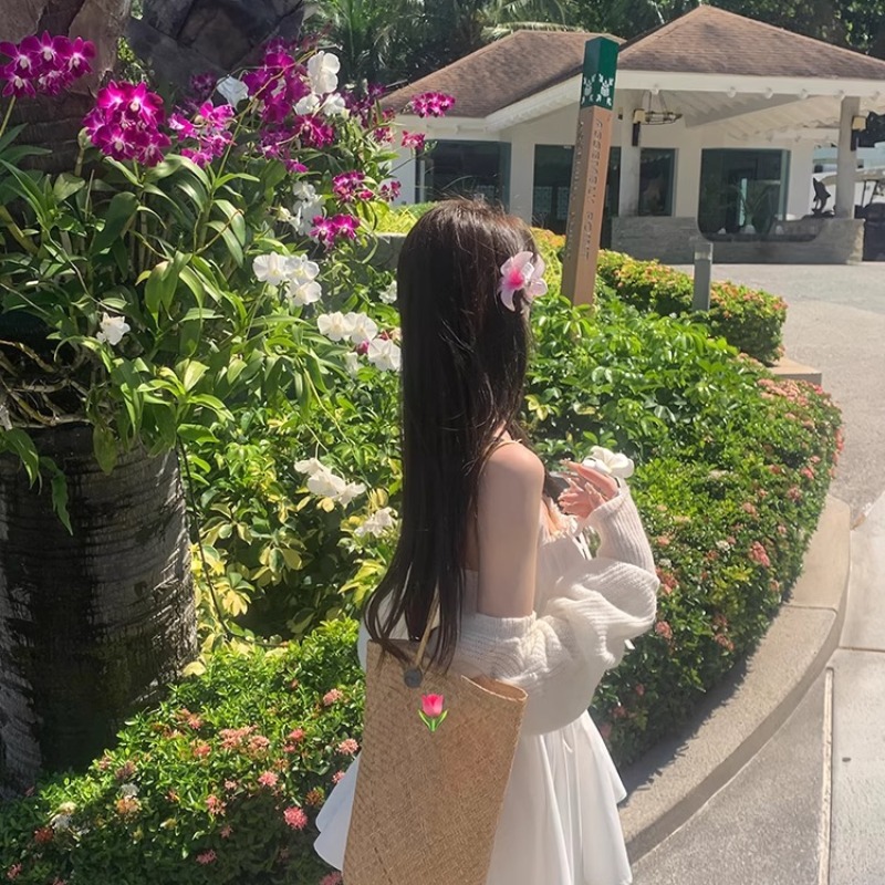 白水女春日小白裙白色吊帶連衣裙女新款收腰顯瘦度假初戀短裙
