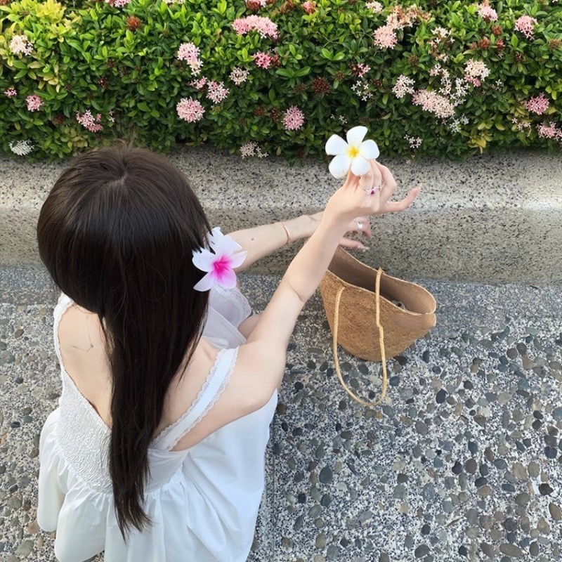 白水女春日小白裙白色吊帶連衣裙女新款收腰顯瘦度假初戀短裙