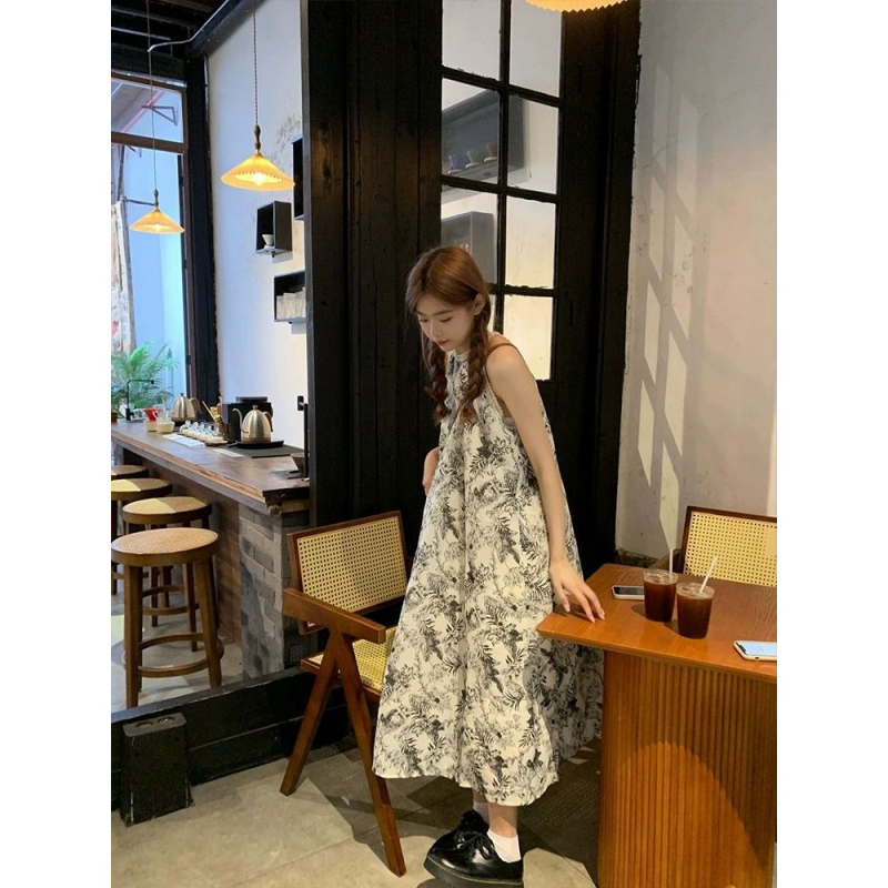 法式復古水墨畫印花無袖掛脖連衣裙女夏季修身顯瘦氣質減齡中長裙