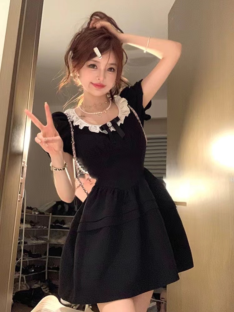 蝴蝶結+拉鏈+肩墊法式高級小黑裙女夏方領蝴蝶結泡泡袖連衣裙