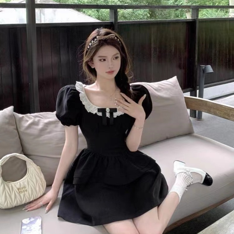 蝴蝶結+拉鏈+肩墊法式高級小黑裙女夏方領蝴蝶結泡泡袖連衣裙