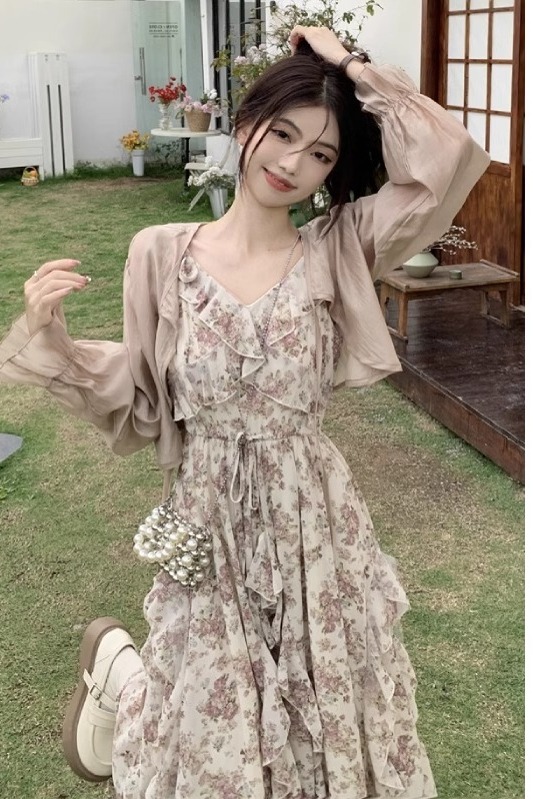 法式荷葉邊碎花吊帶連衣裙兩件套裝夏2026新款小個子海邊度假長裙