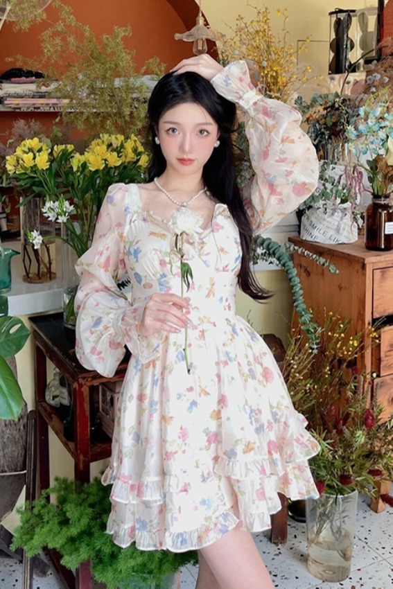 2026春季新款法式時尚甜美慵懶風減齡設計感百搭碎花長袖連衣裙女