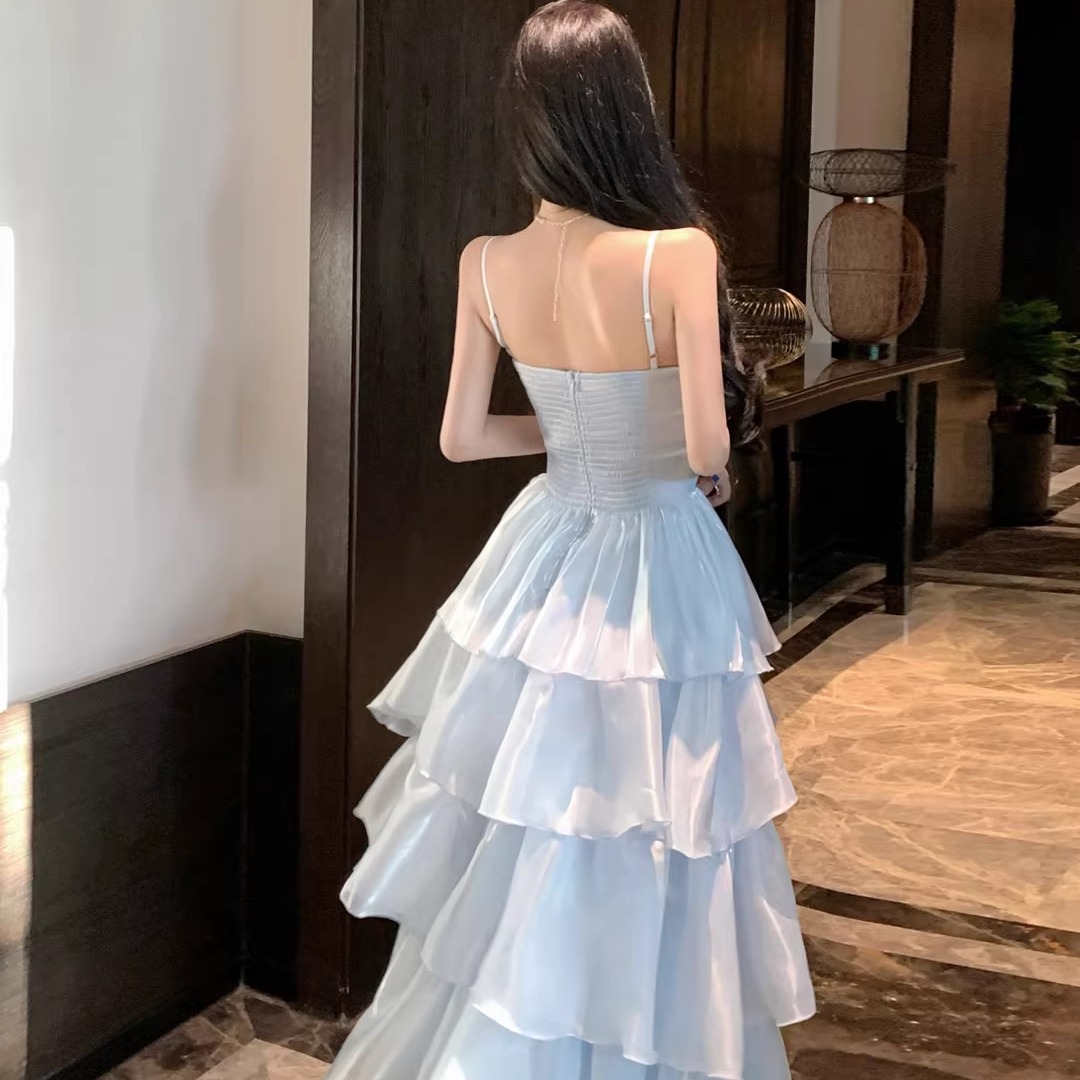 法式藍色光澤感吊帶蛋糕連衣裙女生日禮服裙收腰顯瘦海邊度假長裙