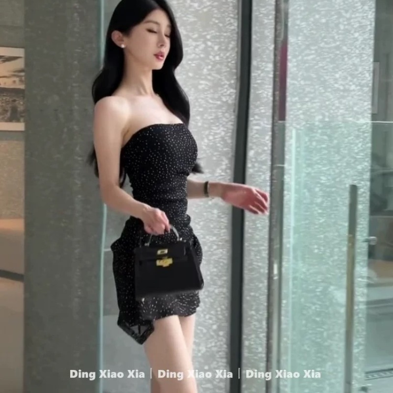 法式黑色抹胸連衣裙女夏季純欲風氣質修身顯瘦收腰絕美超好看短裙