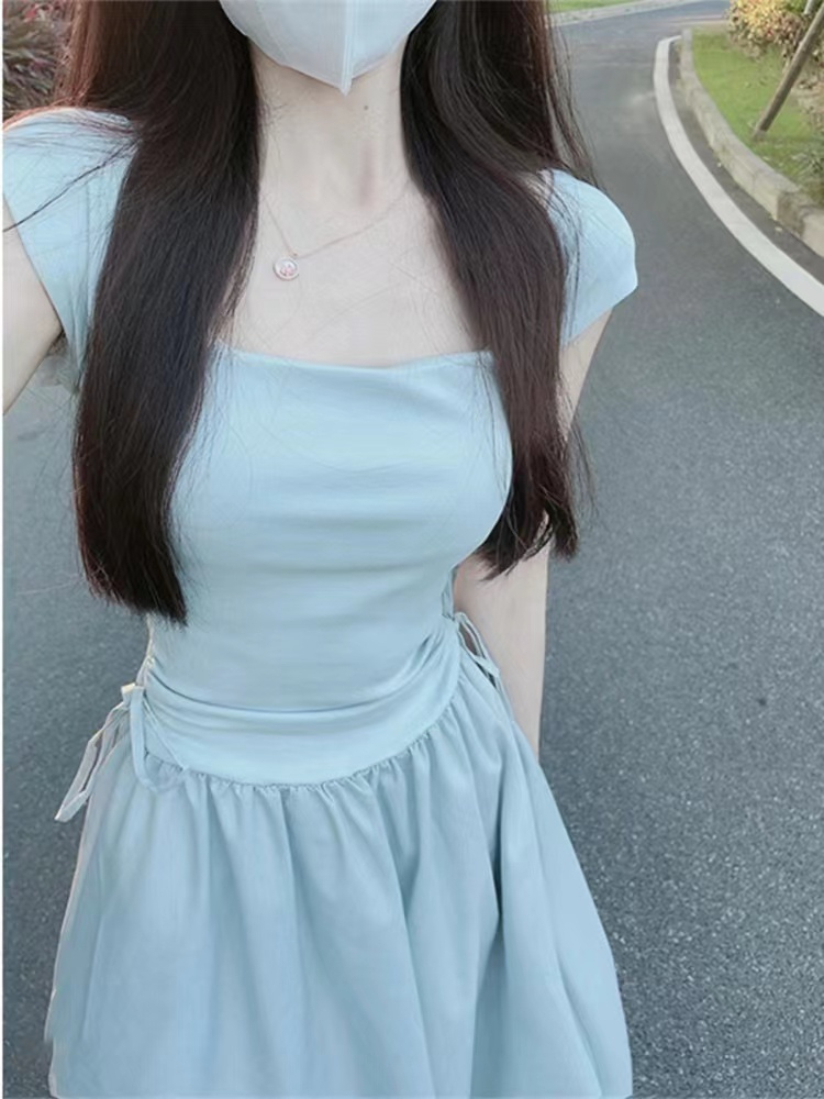 茶歇法式方領連衣裙子女夏季2026新款初戀清純奶甜長裙收腰小個子