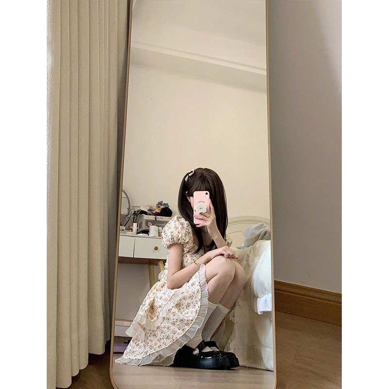 貓系少女純欲風背后鏤空高級感蝴蝶結碎花連衣裙2026夏季新款短裙