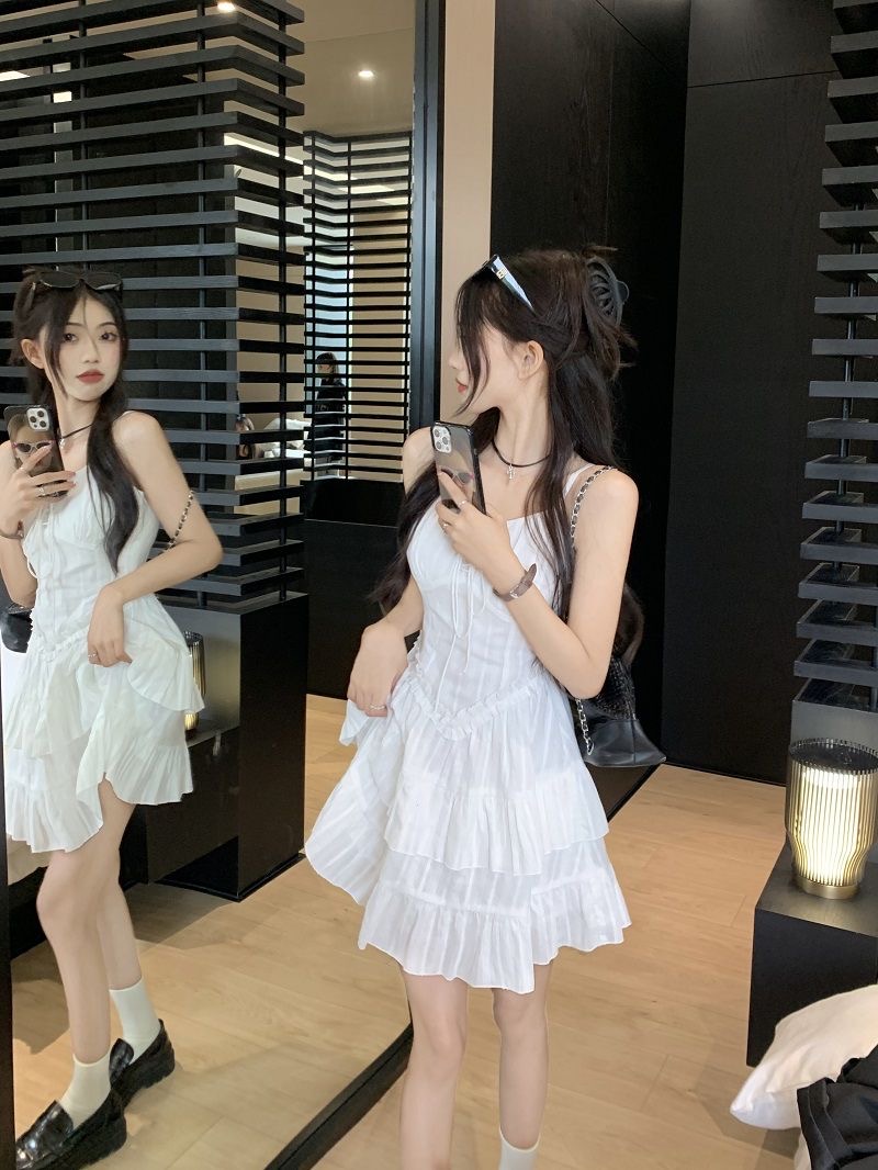 高檔法式甜美氣質吊帶裙連衣裙顯瘦女夏季設計感百搭小眾木耳邊短