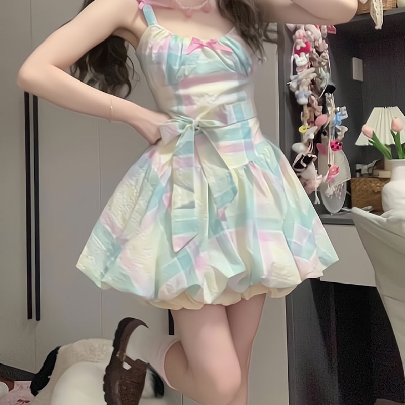 森女系想去海邊 彩虹甜點 可愛少女甜美森女彩色格子吊帶連衣裙
