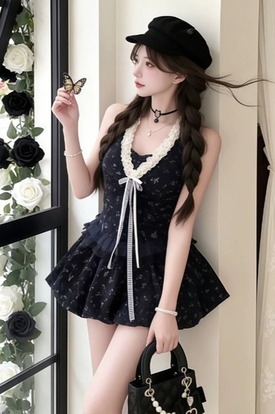 夏季新款小個子假兩件蕾絲碎花連衣裙女設計感小眾露背掛脖短裙子