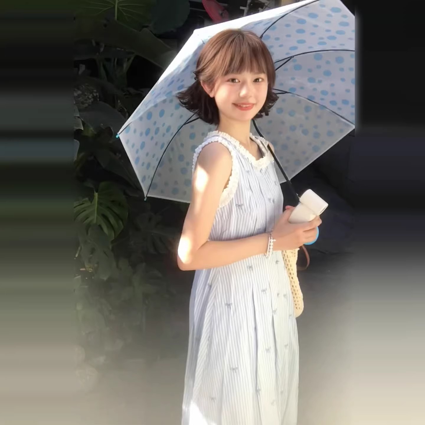 法式藍色條紋無袖吊帶背心連衣裙女夏季2026新款獨特絕美顯瘦長裙