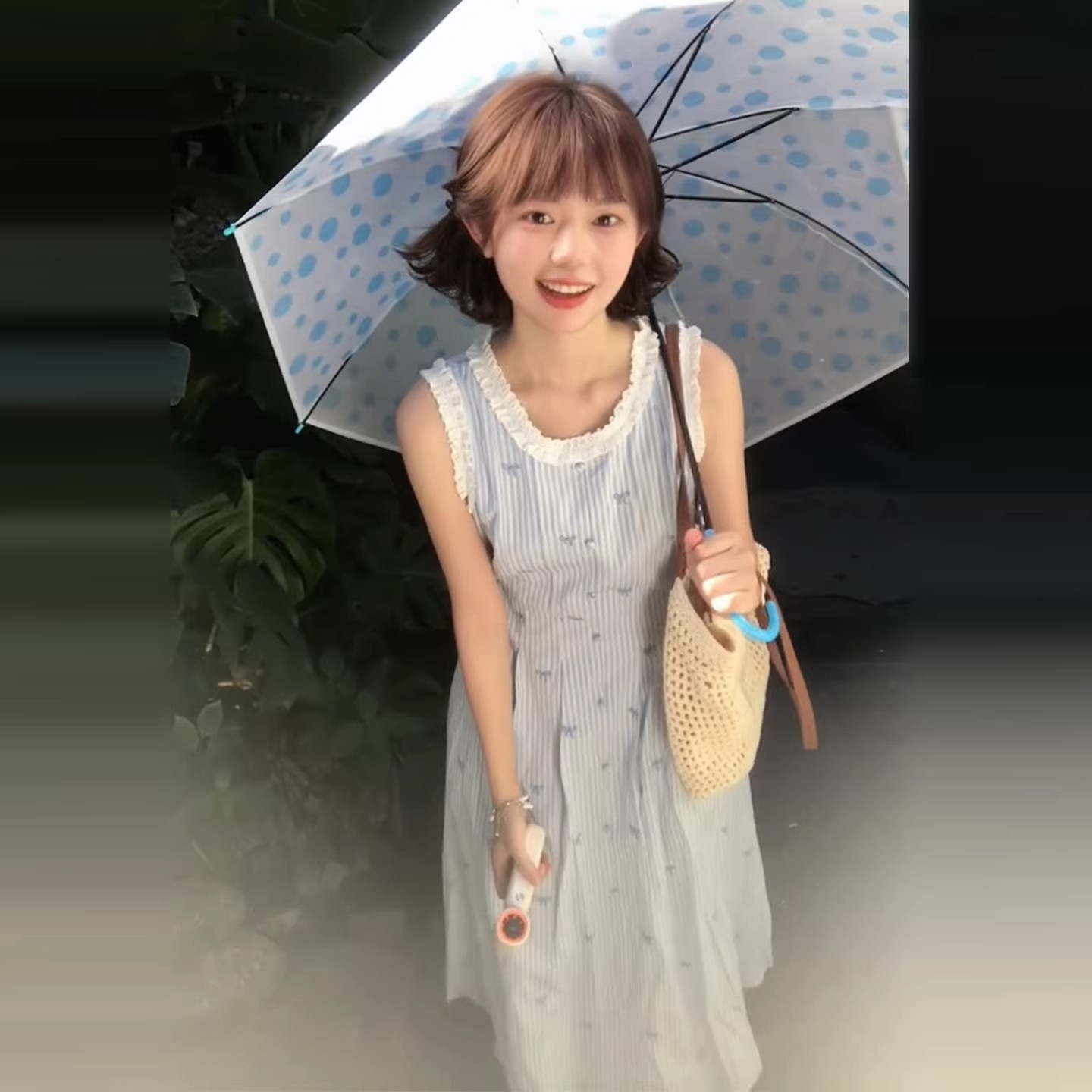 法式藍色條紋無袖吊帶背心連衣裙女夏季2026新款獨特絕美顯瘦長裙