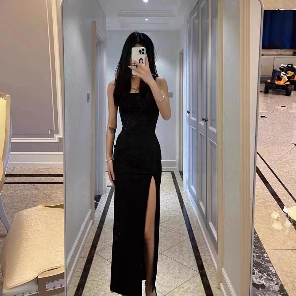 輕熟辣妹純欲風設計感御姐黑色開叉包臀吊帶連衣裙女長款收腰顯瘦