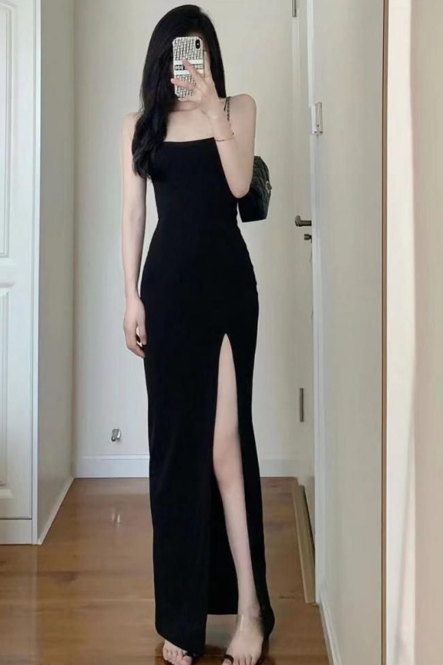 輕熟辣妹純欲風設計感御姐黑色開叉包臀吊帶連衣裙女長款收腰顯瘦