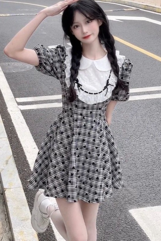 法式娃娃領連衣裙女夏2026新款小個子收腰格子泡泡袖茶歇公主裙子