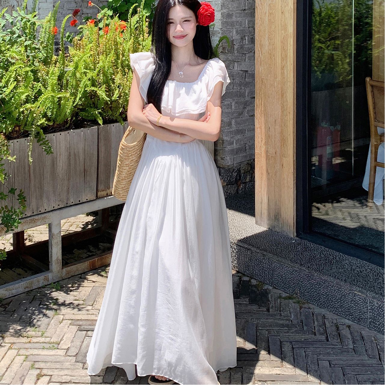 2026新款法式溫柔荷葉一字肩連衣裙夏季高級顯瘦收腰氣質白色長裙