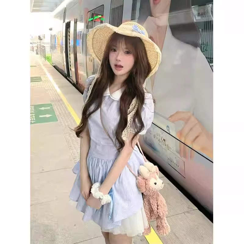 夏日絕美多巴胺小裙子2026初夏穿搭甜美學院風初戀清純奶甜連衣裙