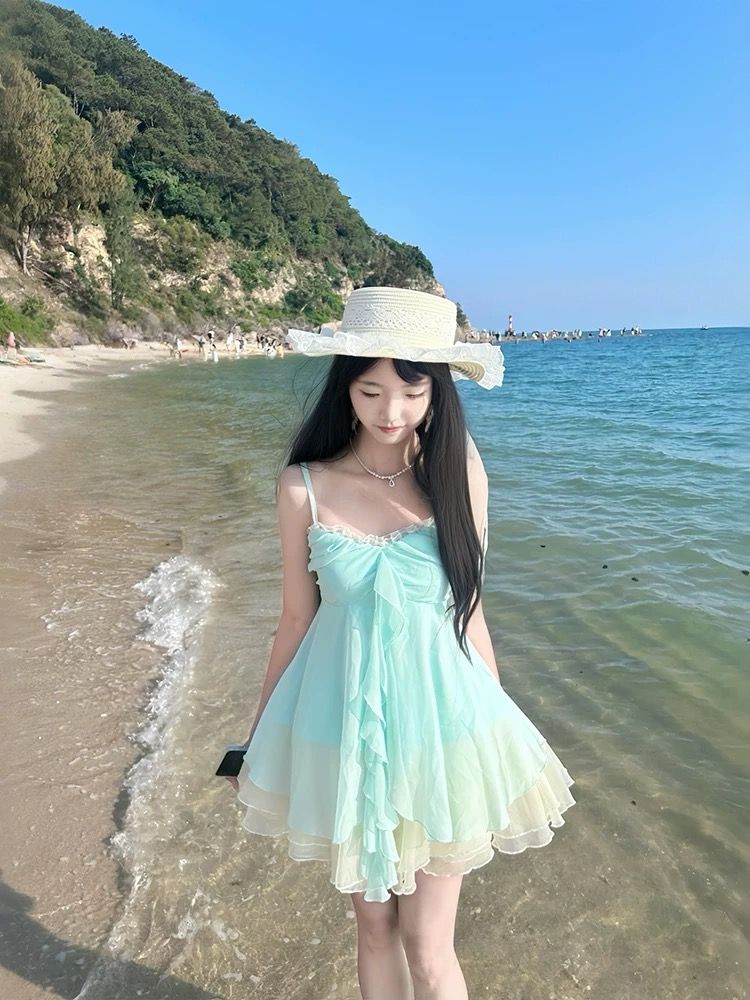 有內里 法式甜美吊帶連衣裙女夏季新款小個子海邊度假短裙兩件套