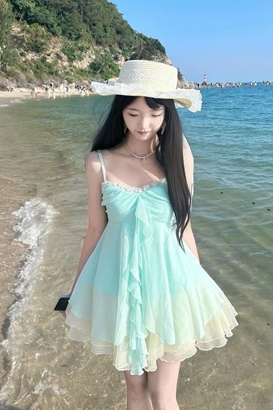 有內里 法式甜美吊帶連衣裙女夏季新款小個子海邊度假短裙兩件套