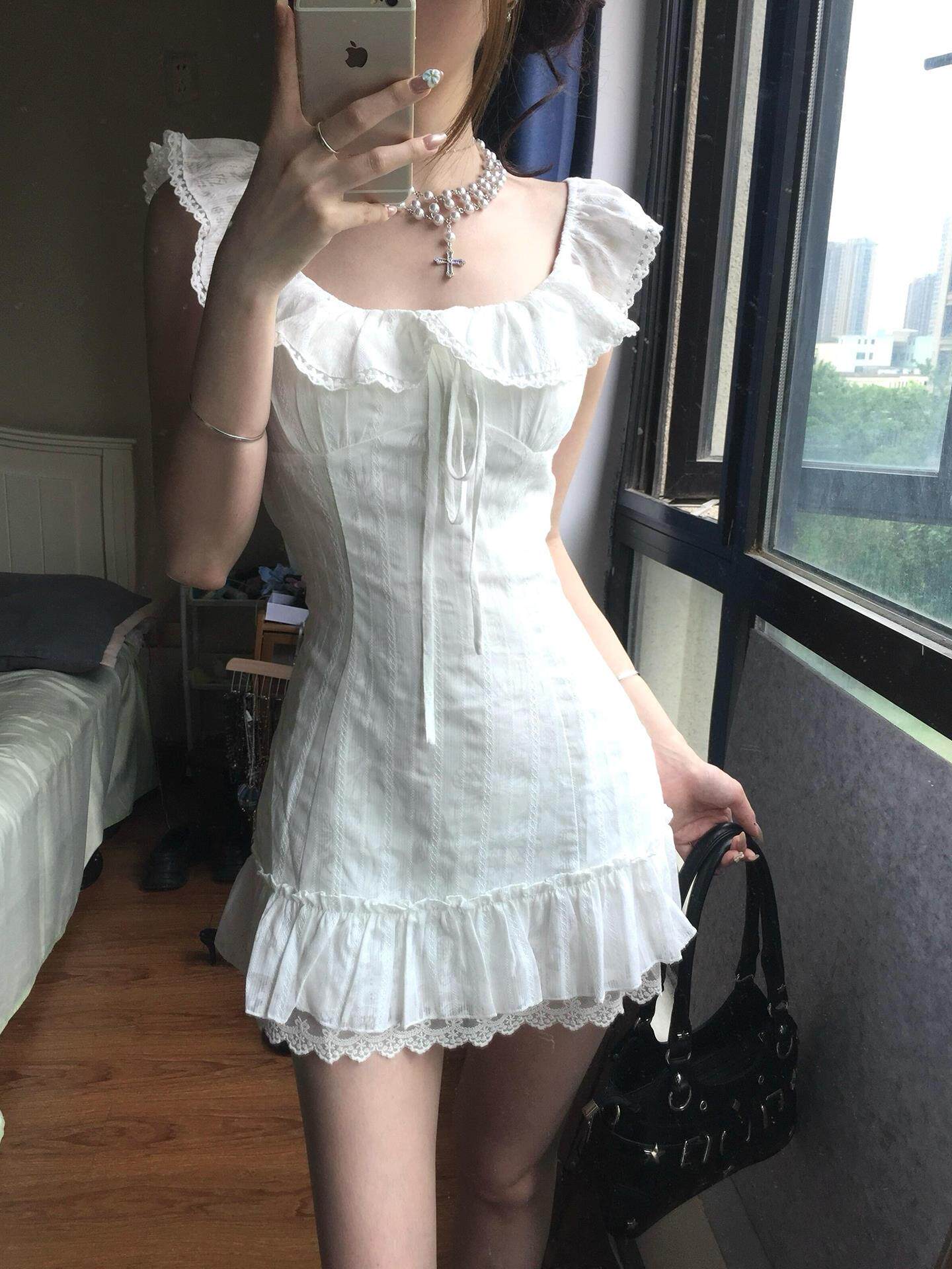 法式初戀白色小飛袖連衣裙女夏2026新款巨好看的荷葉邊短款短裙子