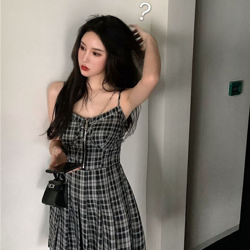 冷淡風吊帶裙復古法式赫本黑白格子連衣裙夏2026年新款氣質女神范