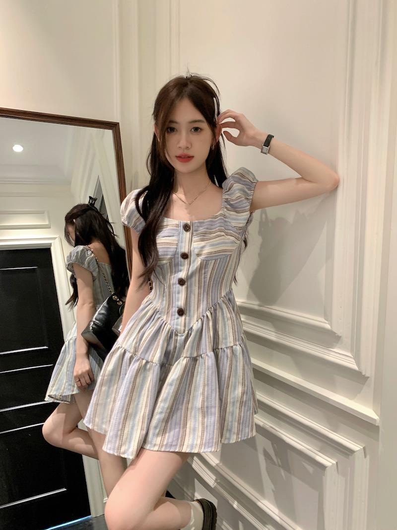 撞色條紋方領短袖連衣裙女夏季新款小眾法式復古收腰A字裙短裙子