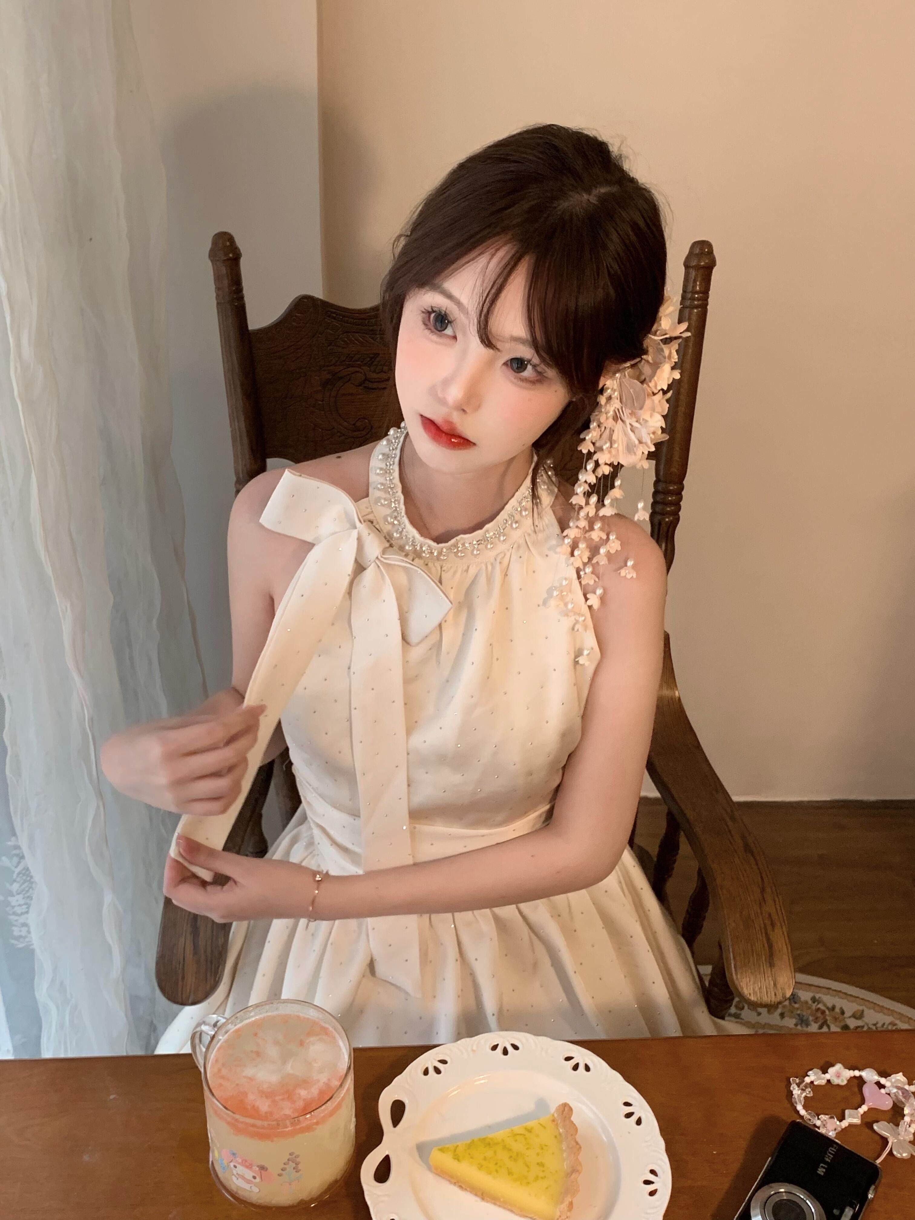 女春夏季燙鉆蝴蝶結純欲風公主裙生日裙子法式富家千金掛脖連衣裙
