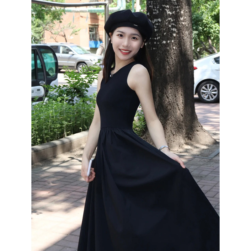 黑色連衣裙女夏天赫本風高級感氣質長款無袖修身顯瘦遮肉長裙子