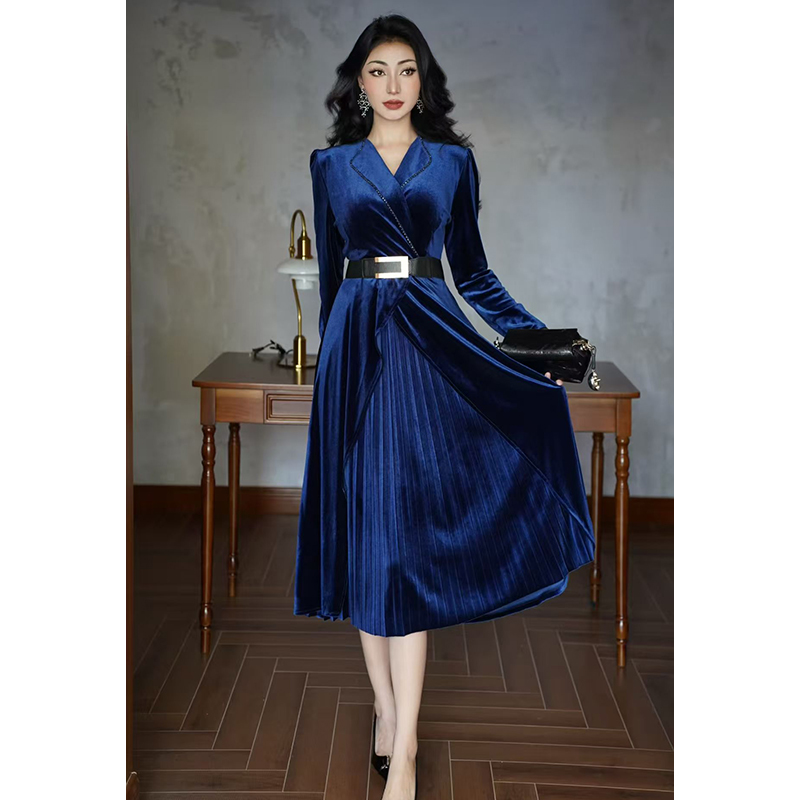 MY15119# 金丝绒连衣裙新款法式高级感气质V领长袖收腰显瘦百褶长裙女裝貨源服裝批發