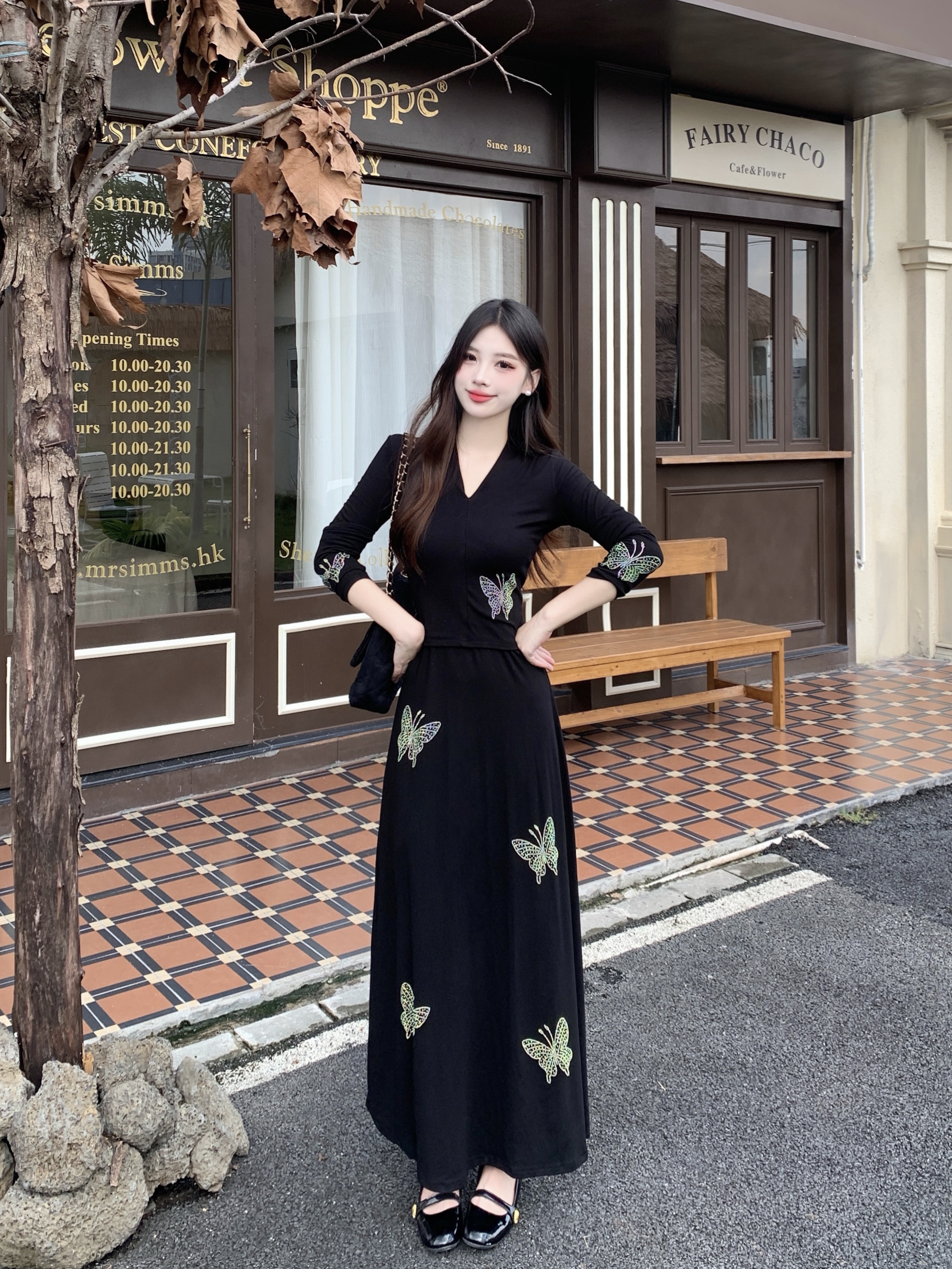 MY14769# 大码女装胖mm高级感法式复古蝴蝶烫钻V领长袖上衣半身裙套...