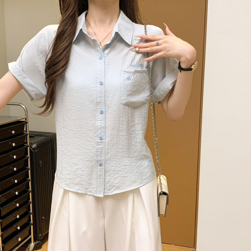 實拍 韓版寬松Polo領設計感短袖襯衫休閑刺繡短款撞色扣上衣