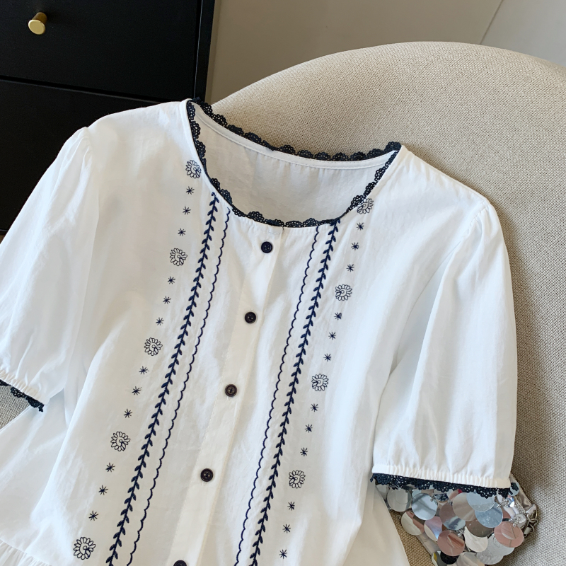 實拍 新款韓版時尚泡泡袖刺繡短袖襯衫女設計感撞色花邊上衣