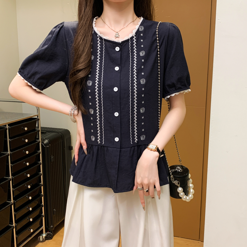 實拍 新款韓版時尚泡泡袖刺繡短袖襯衫女設計感撞色花邊上衣
