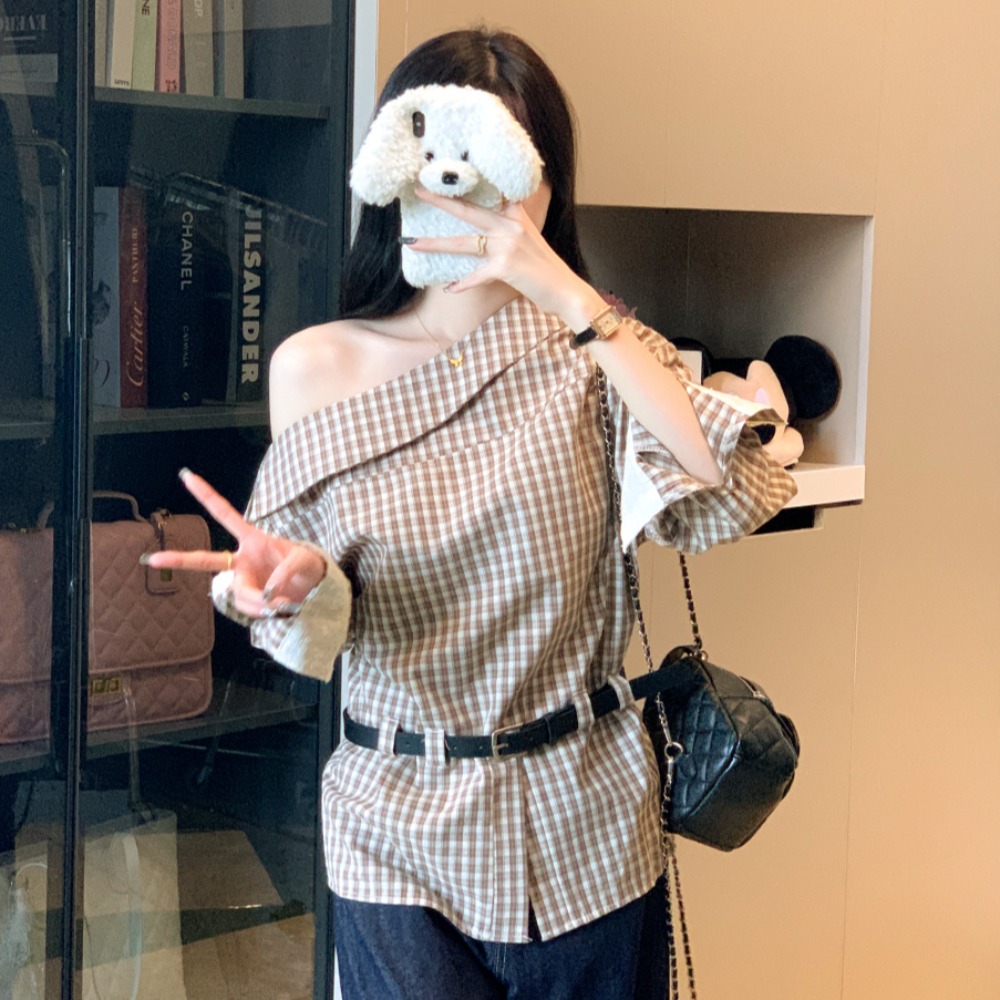 實拍設計感條紋露肩長袖襯衫女秋季新款洋氣遮肉寬松斜肩上衣