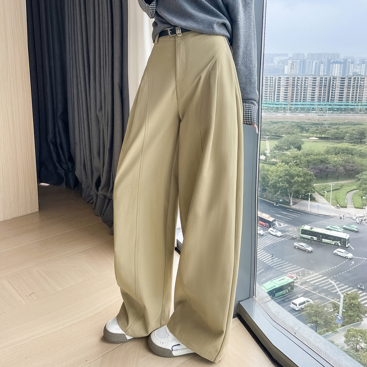 卡其色潮流側壓褶闊腿褲顯瘦2026春夏季新款寬松闊腿褲時尚女褲子