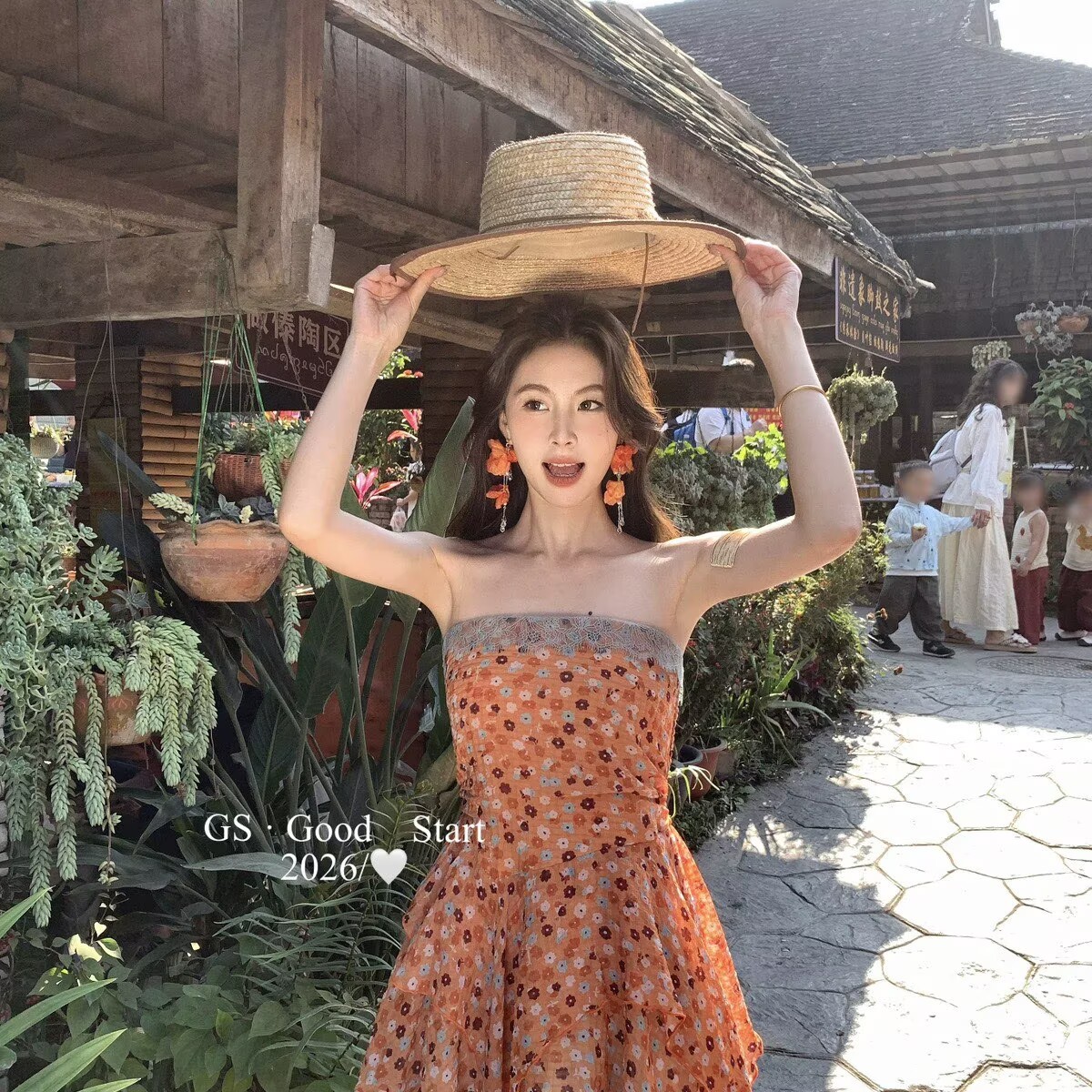 2026辣妹不規則飄帶碎花上衣女夏季新款設計感荷葉邊抹胸小衫上衣