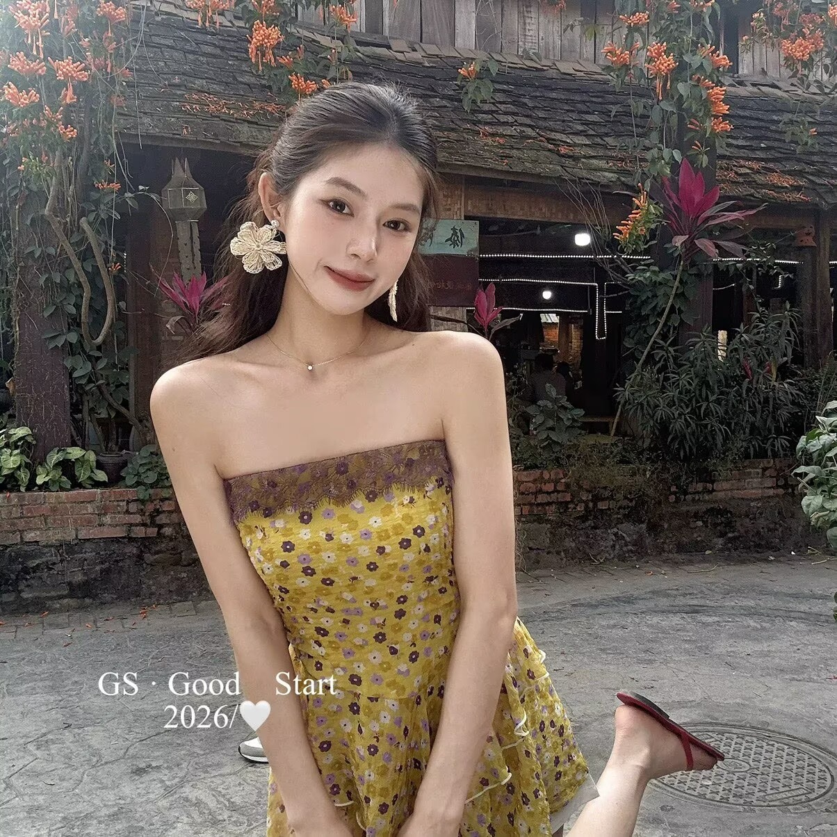 2026辣妹不規則飄帶碎花上衣女夏季新款設計感荷葉邊抹胸小衫上衣