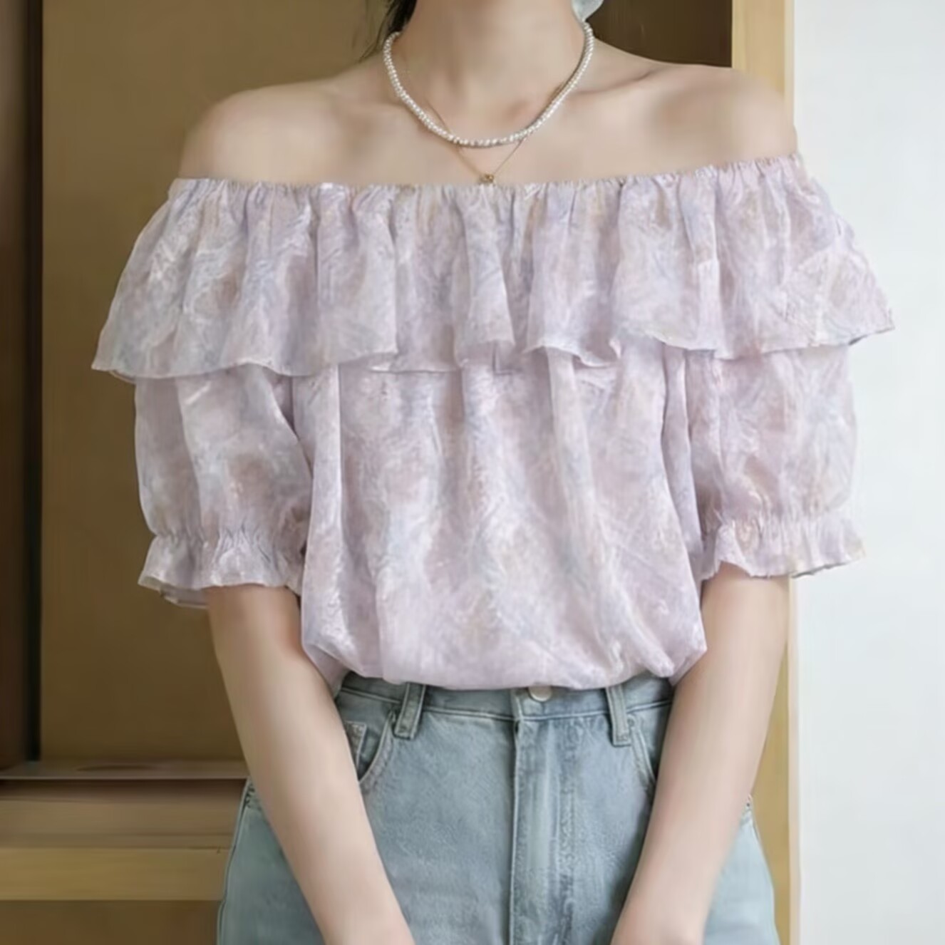 法式溫柔風一字肩雪紡襯衫女2026夏季新款甜美格紋荷葉邊上衣