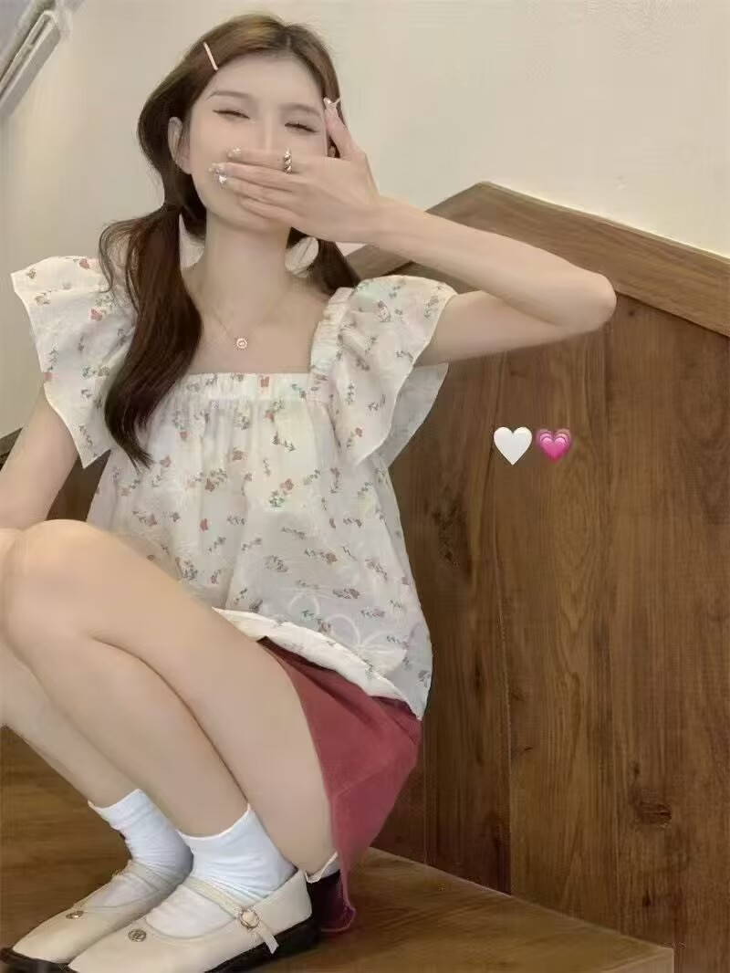 2026法式飛飛袖背心上衣女裝夏季設計感獨特學生寬松遮肉外穿襯衣