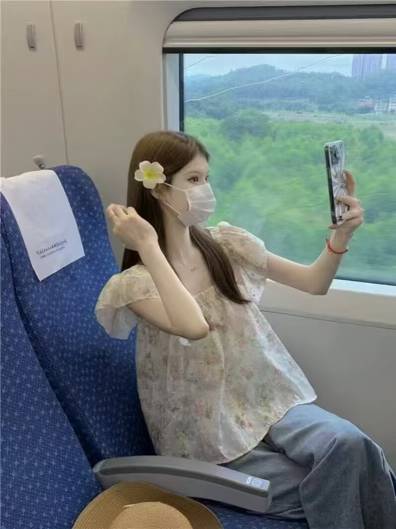 2026法式方領小飛袖背心高級感洋氣娃娃衫重工刺繡花朵襯衫女裝