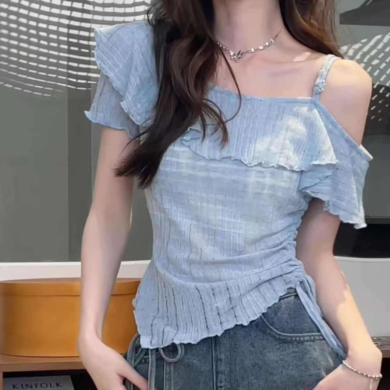不規則荷葉邊斜肩短袖T恤女2026夏季修身顯瘦收腰露肩掐腰短上衣