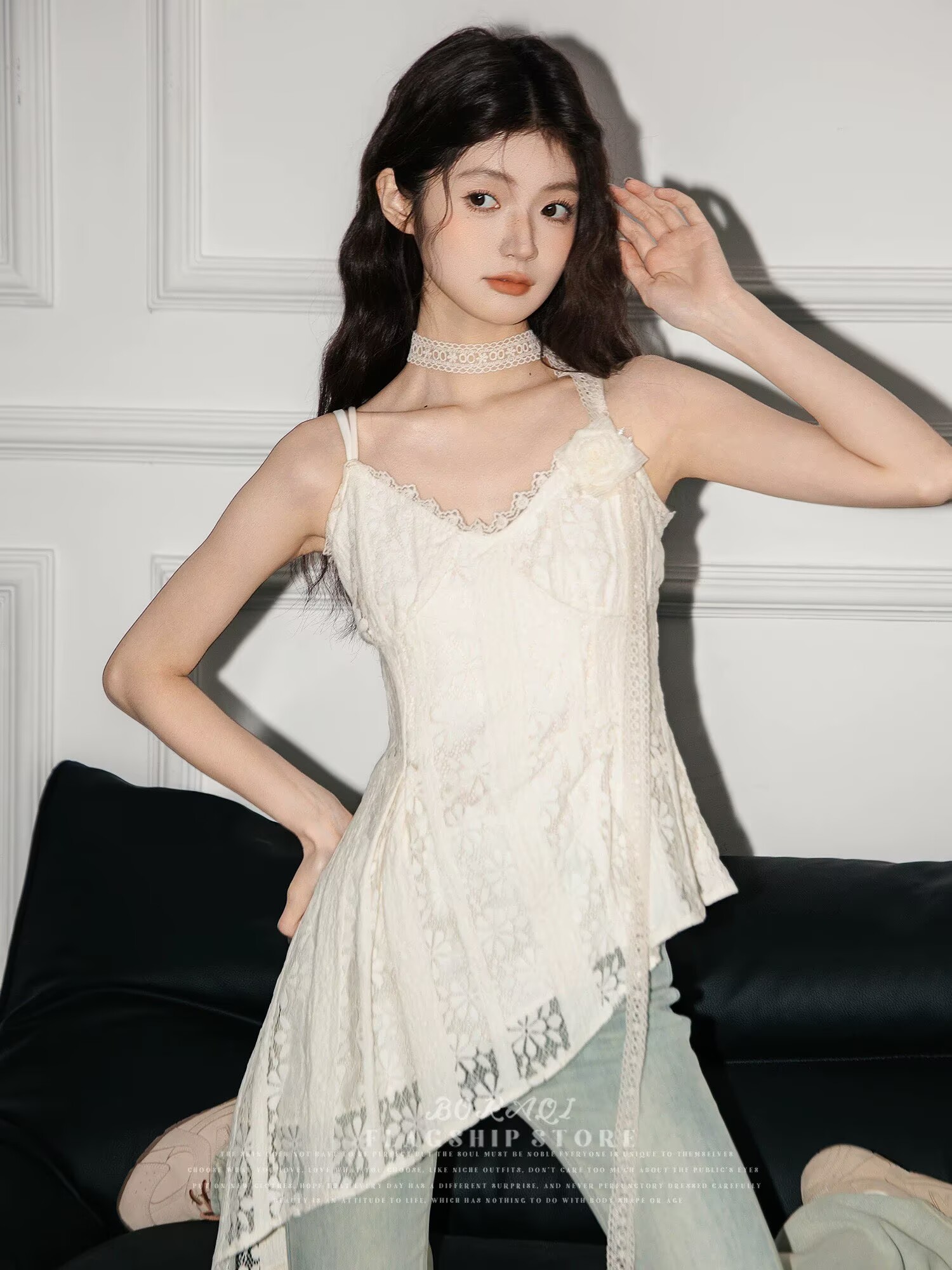 法式氣質吊帶背心裙女2026夏新款V領蕾絲飄帶溫柔風氣質百搭上衣