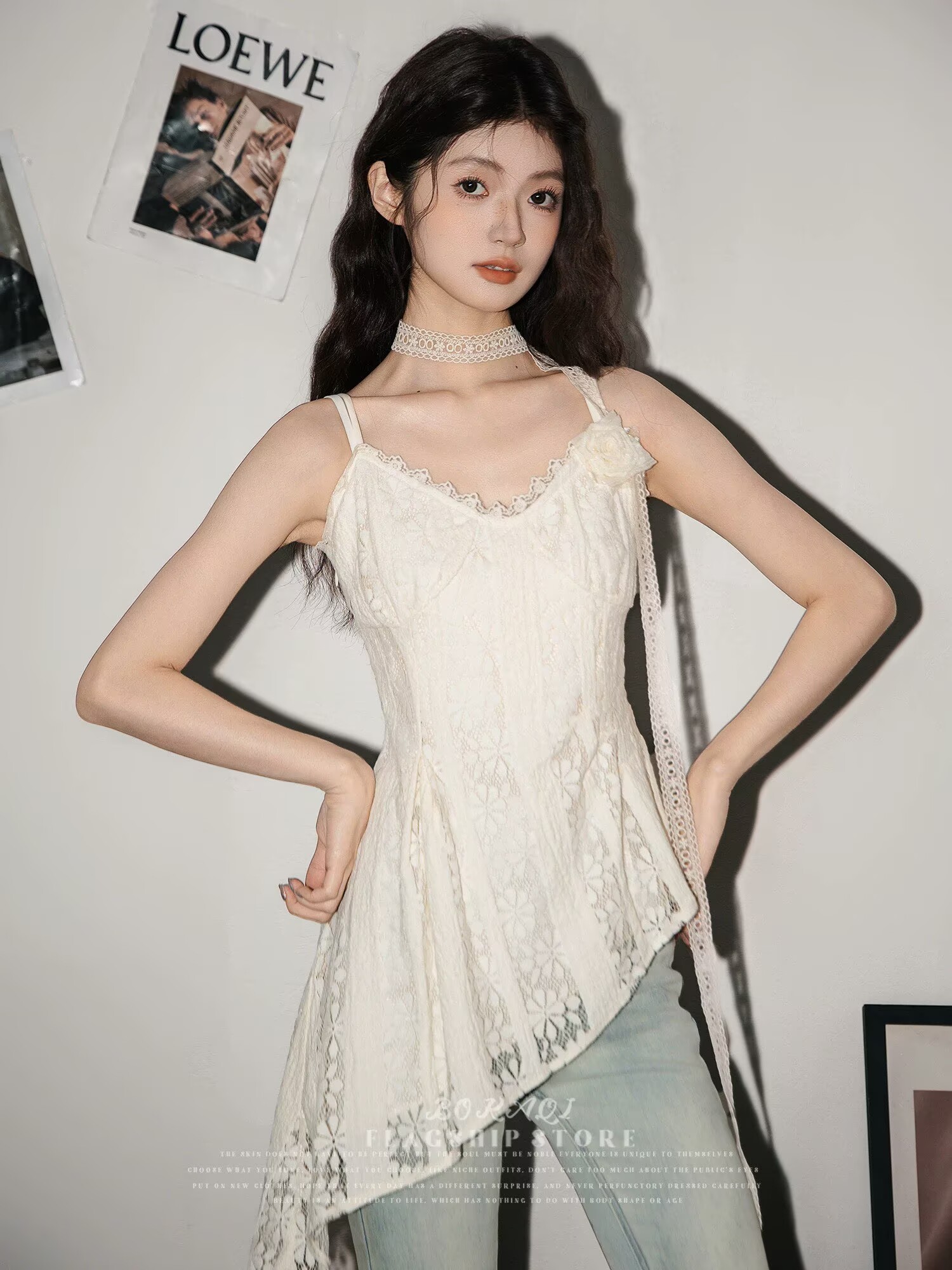 法式氣質吊帶背心裙女2026夏新款V領蕾絲飄帶溫柔風氣質百搭上衣