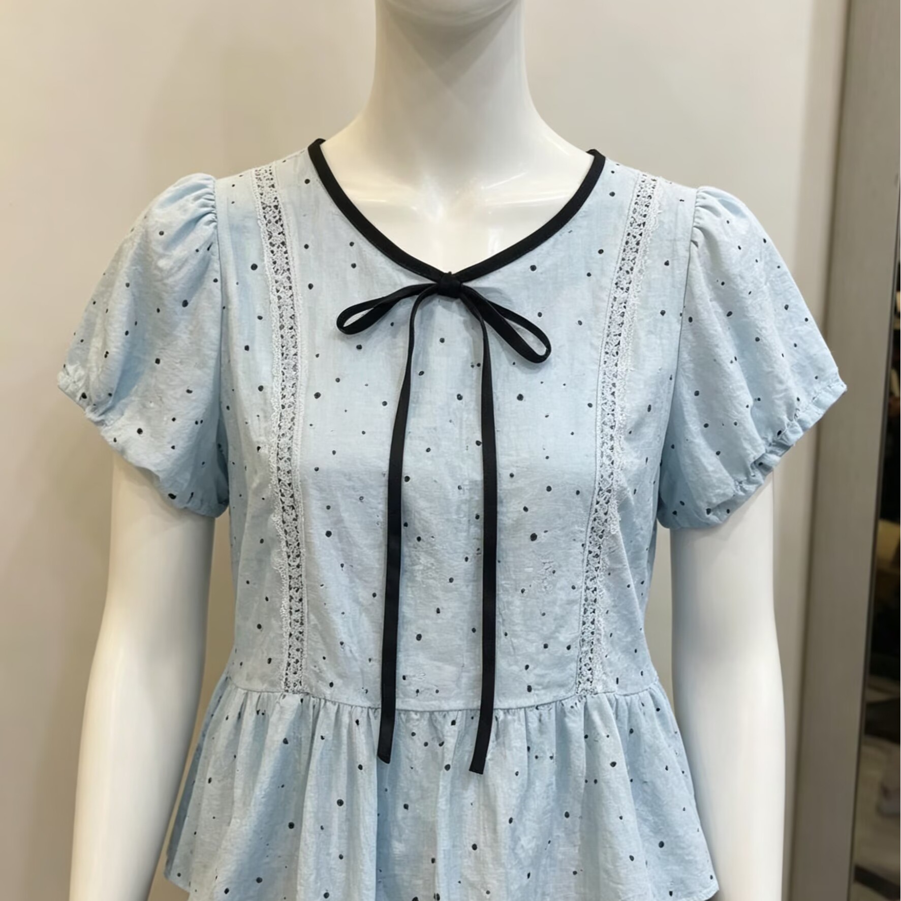 闊色杏色波點襯衫氣質小衫2026春夏季新款女娃娃衫設計感短款上衣