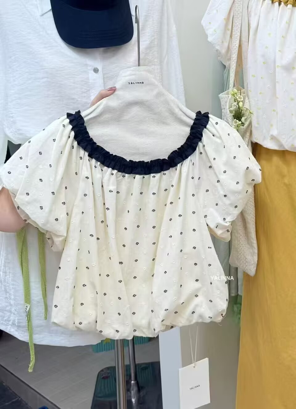 2026夏季新款法式溫柔風波點泡泡袖花邊領顯瘦減齡上衣女